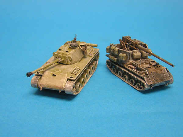 87 fantasy French tanks.jpg (97990 bytes)