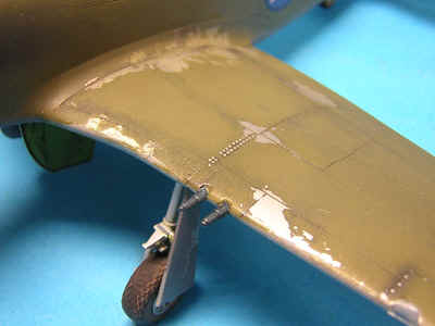 15. Chris' P51 wing.jpg (69059 bytes)