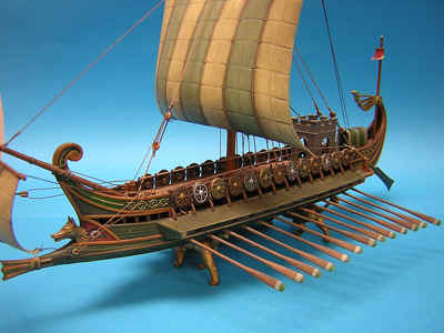 10. Gary's Roman Warship 2.jpg (97360 bytes)